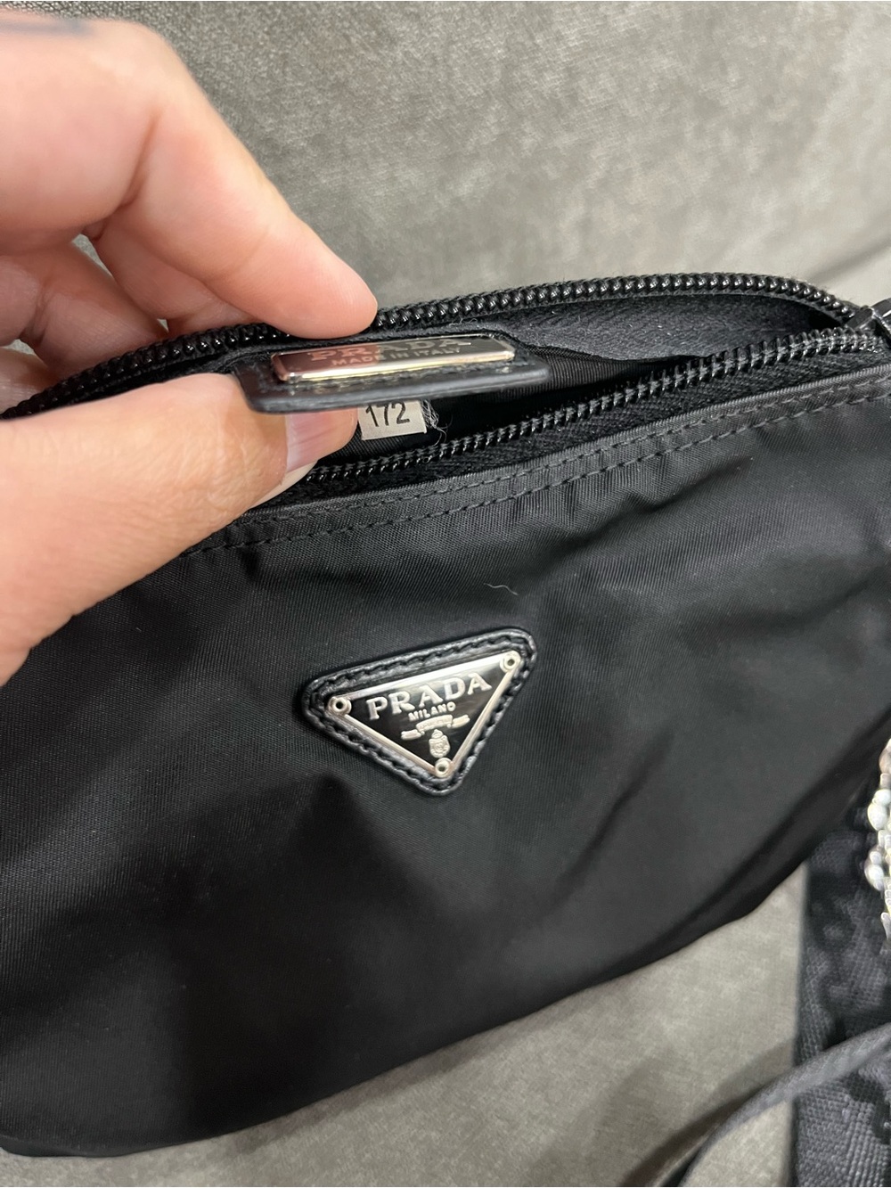 Prada bag - Picture 8 of 16